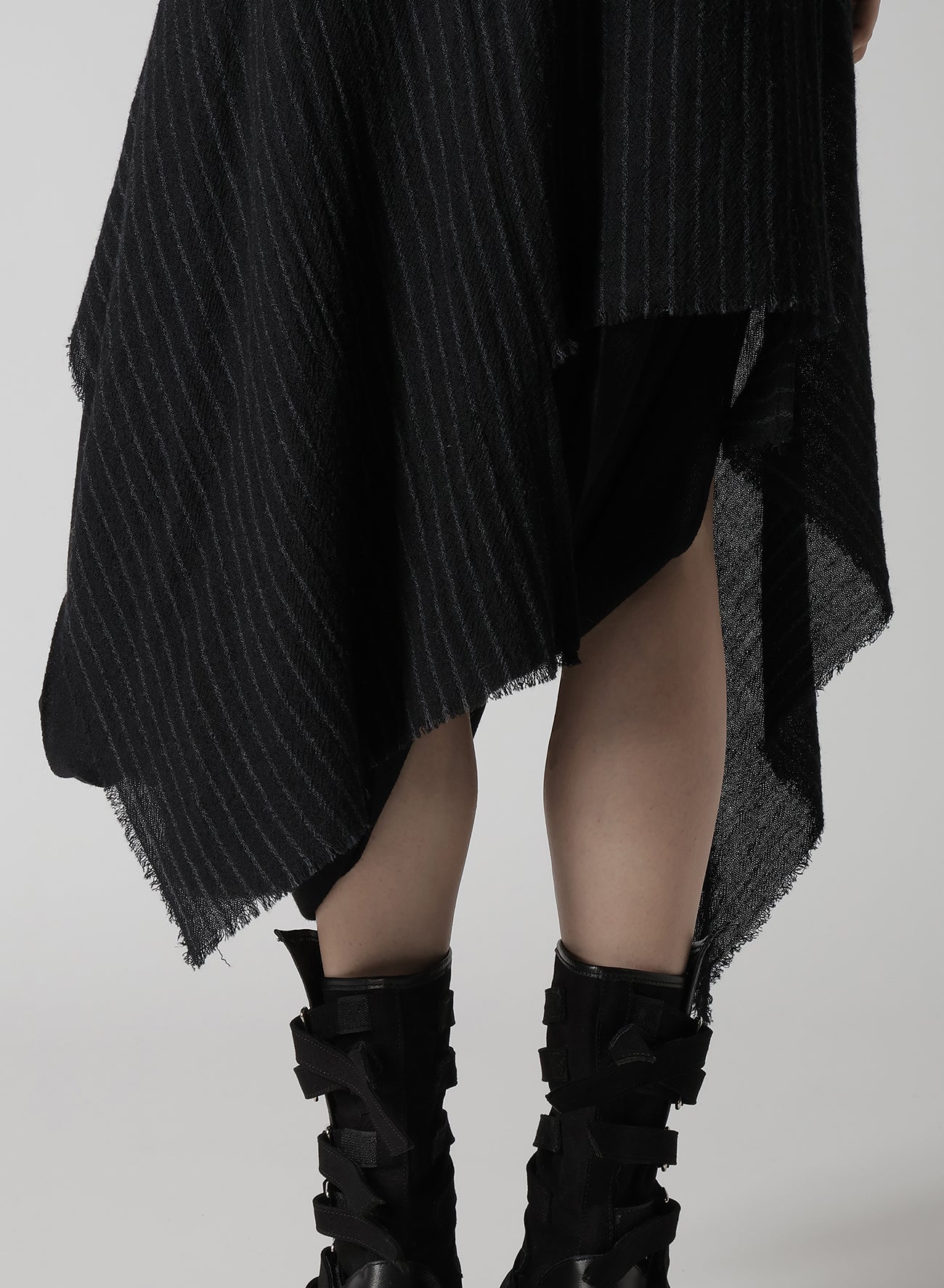 STRIPE GAUZE PLEATS CONBINATION SKIRT