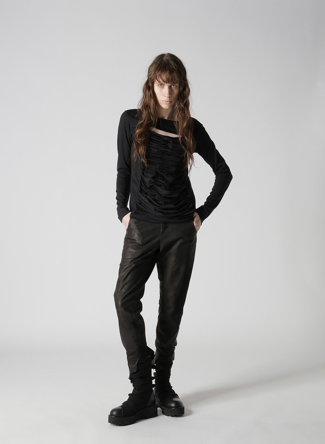 PLAIN STITCH SLIT CROSS LONG T-SHIRT