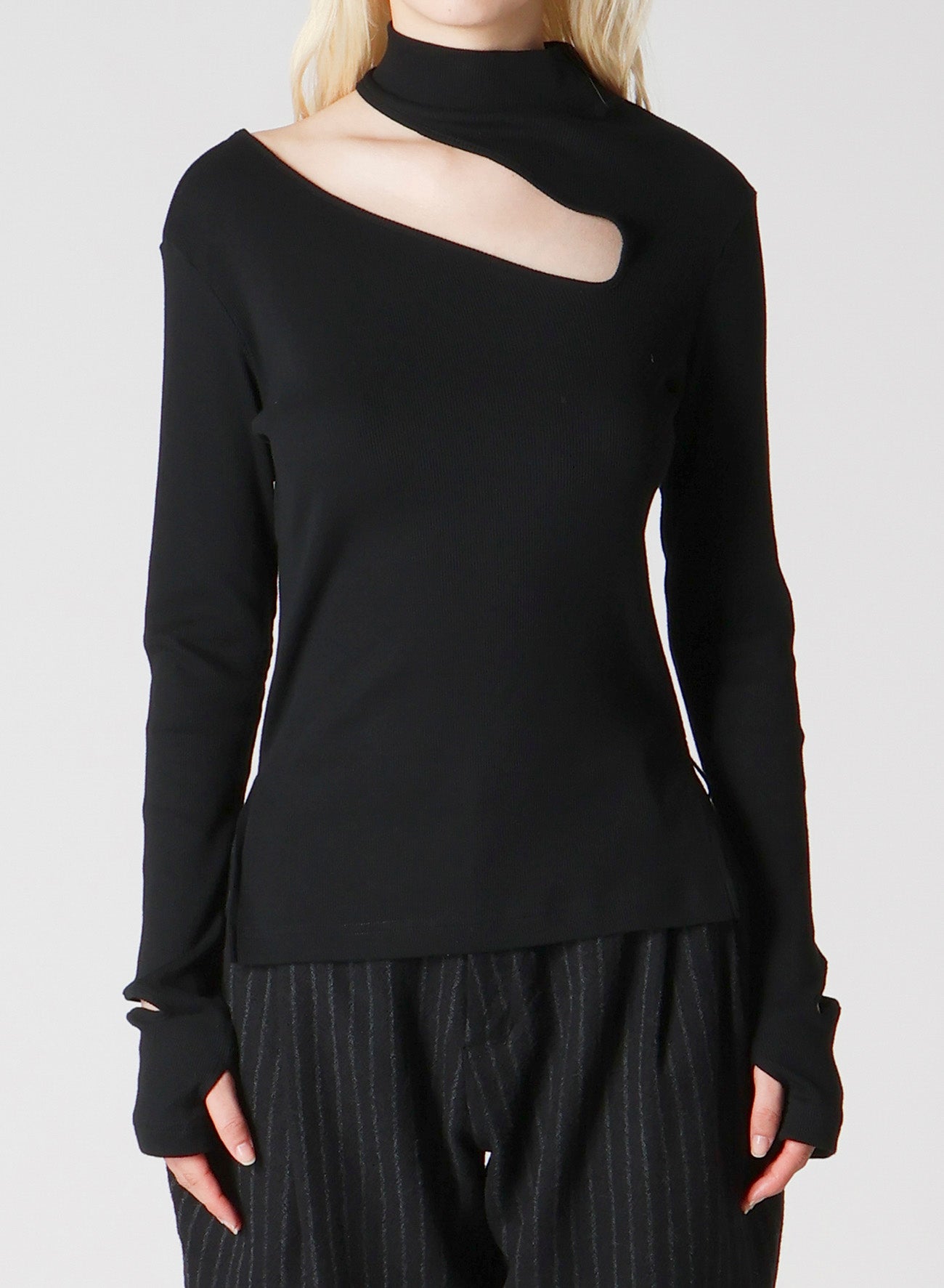 COTTON RAYON RIB SLIT HIGH NECK T-SHIRT