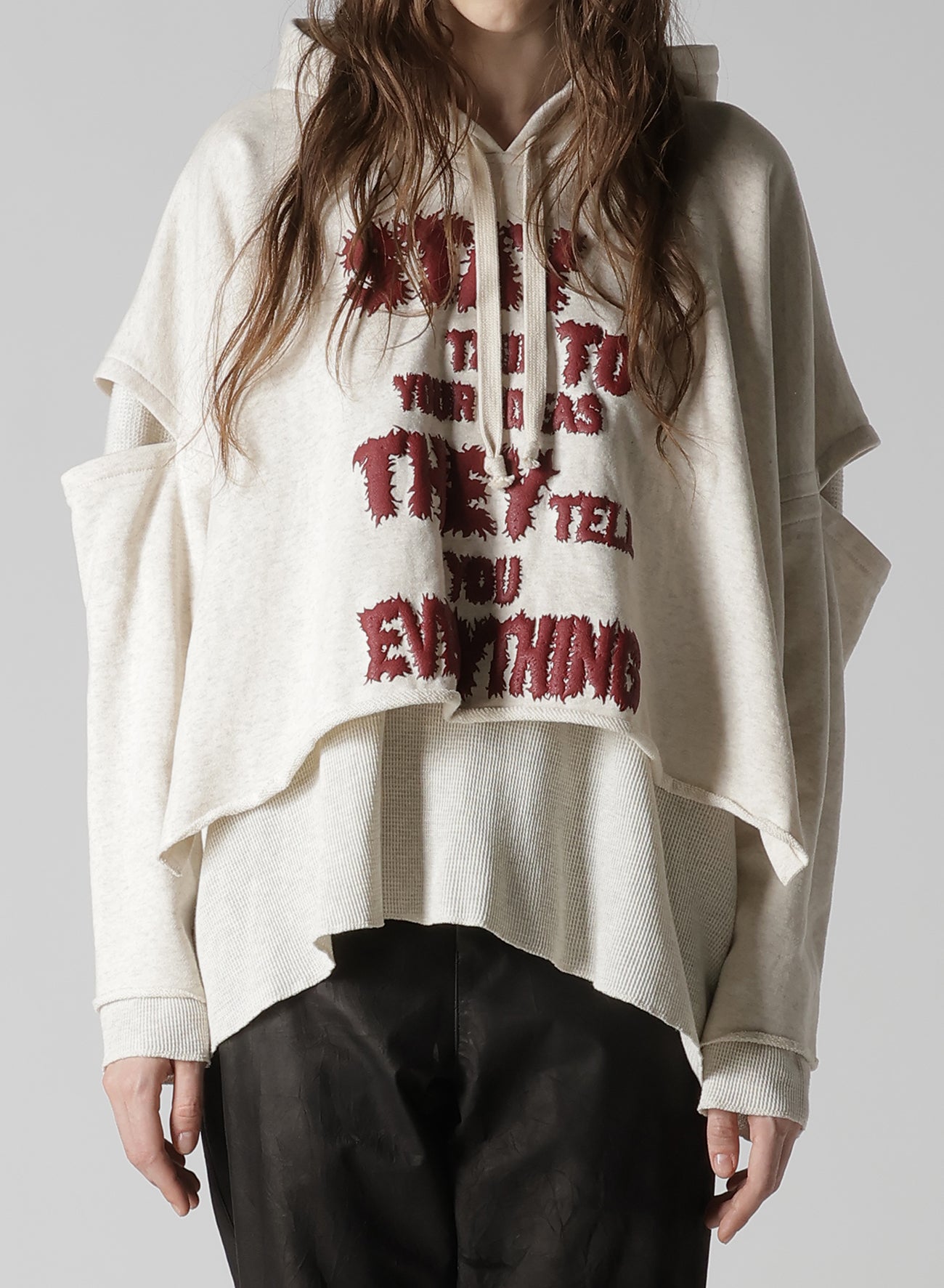 STAY TRUE PRINT LAYERED SHORT HOODIE