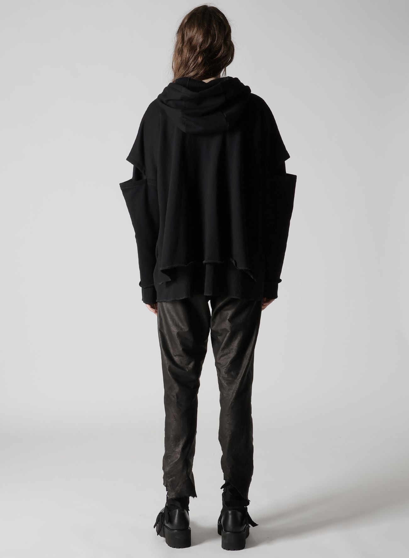 STAY TRUE PRINT LAYERED SHORT HOODIE