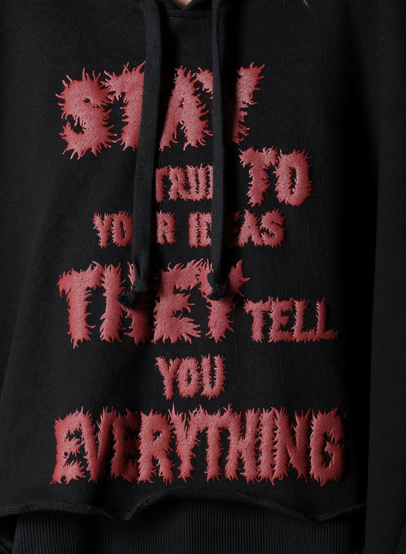 STAY TRUE PRINT LAYERED SHORT HOODIE