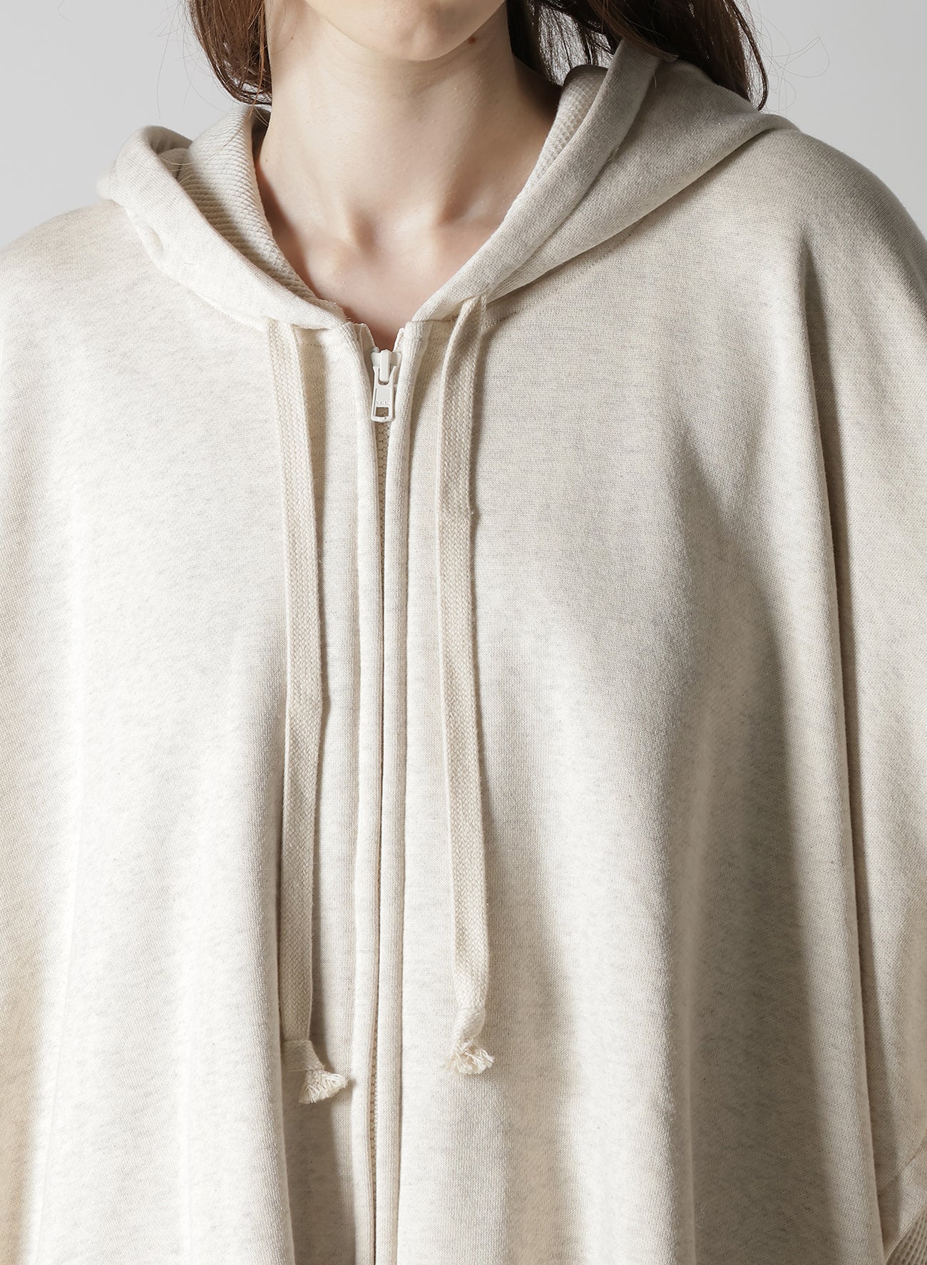 STAY TRUE PRINT LAYERED SHORT HOODIE