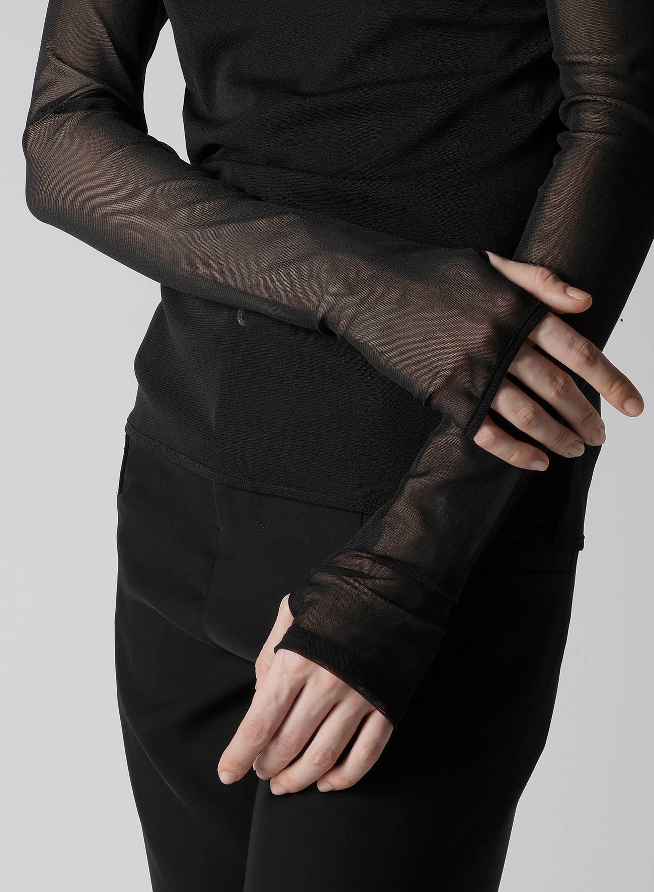 TULLE TIGHT OPEN SHOULDER T-SHIRT