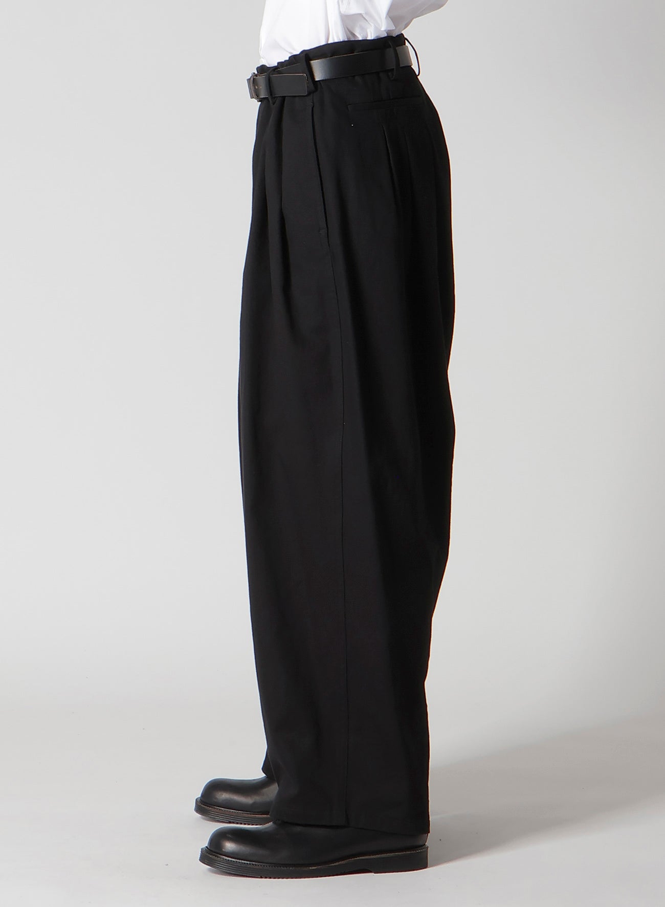 KATSURAGI 12-TUCKS PANTS