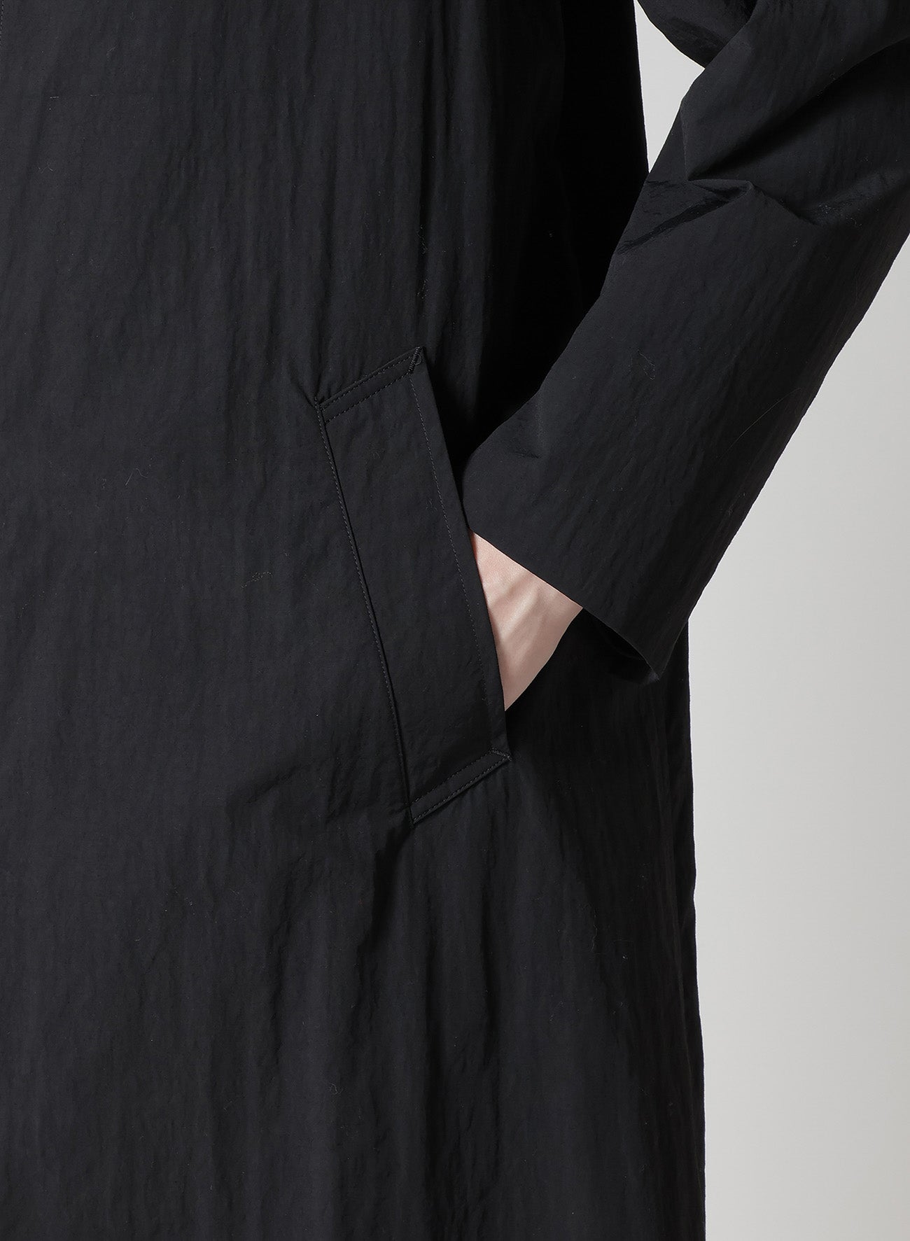 NYLON WEATHER COAT WITH FLY FRONT COLLAR