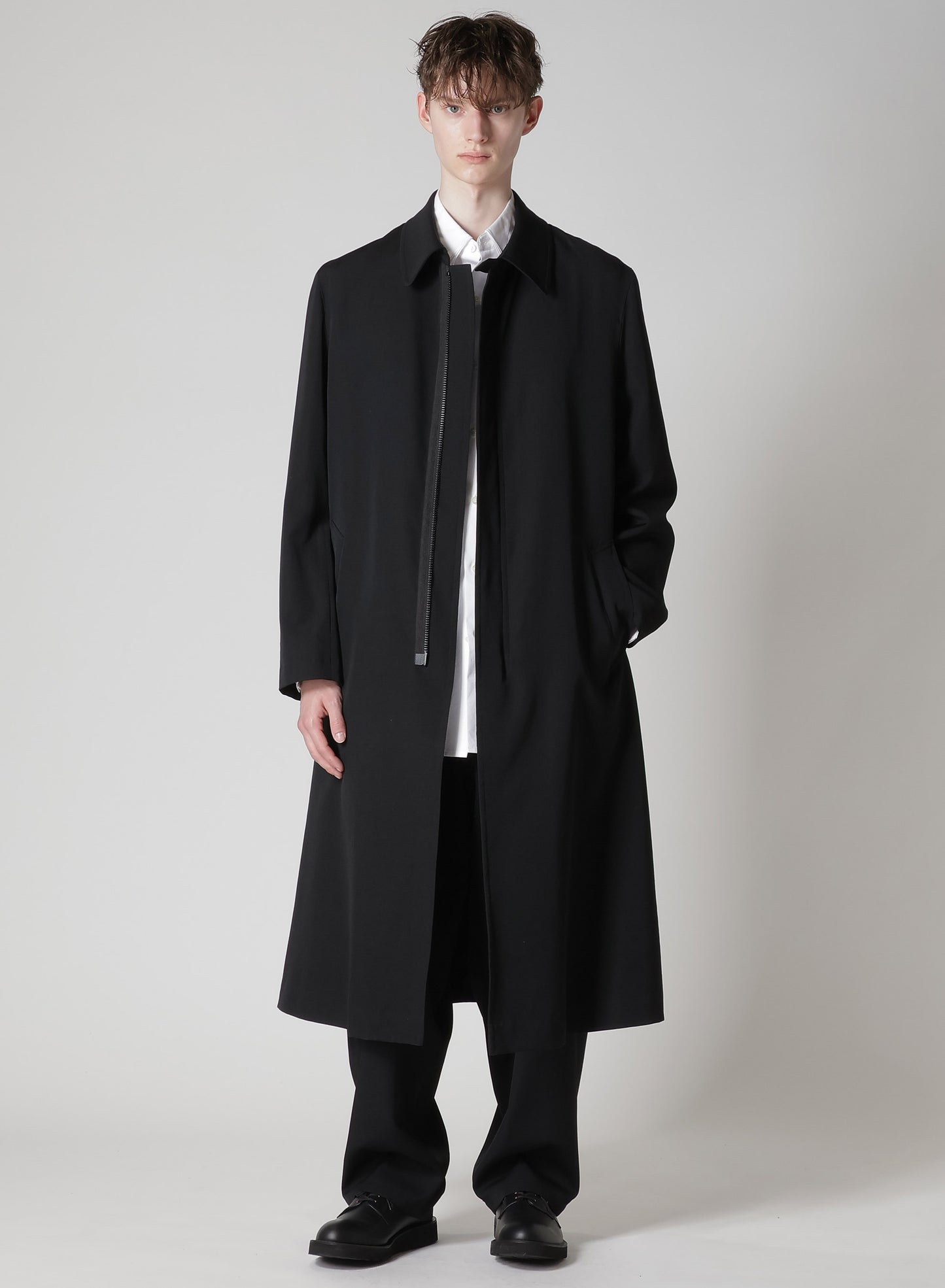 WOOL GABARDINE COAT WITH STAND FRONT COLLAR