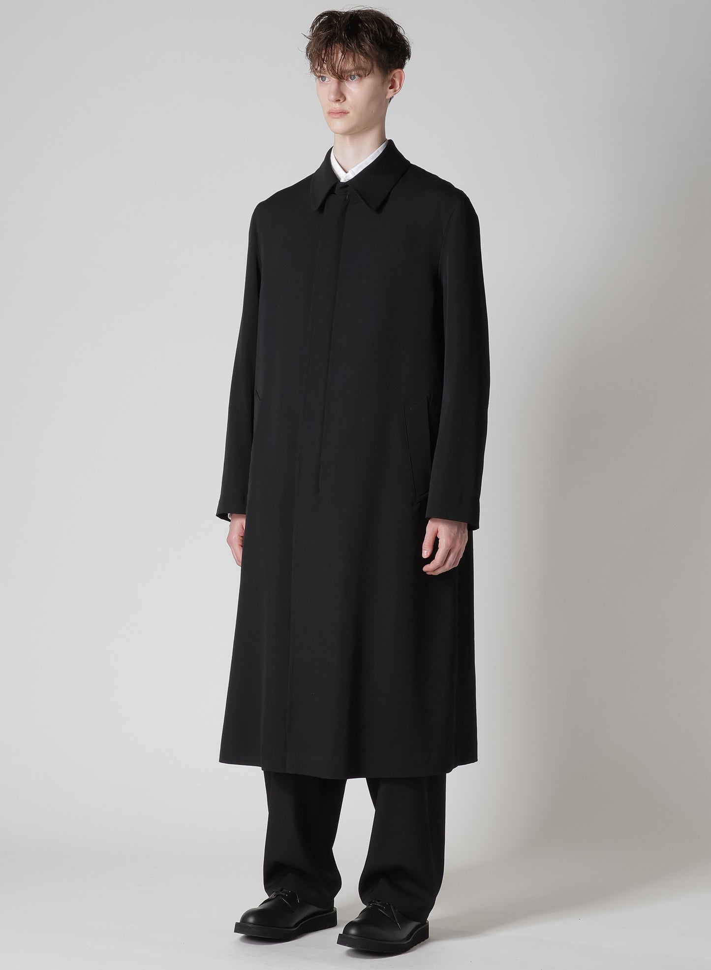 WOOL GABARDINE COAT WITH STAND FRONT COLLAR