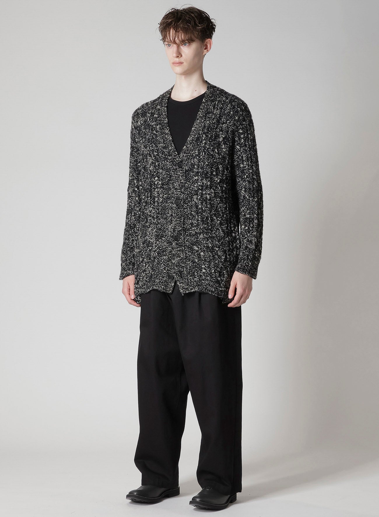 ARAN KNIT V-NECK CARDIGAN