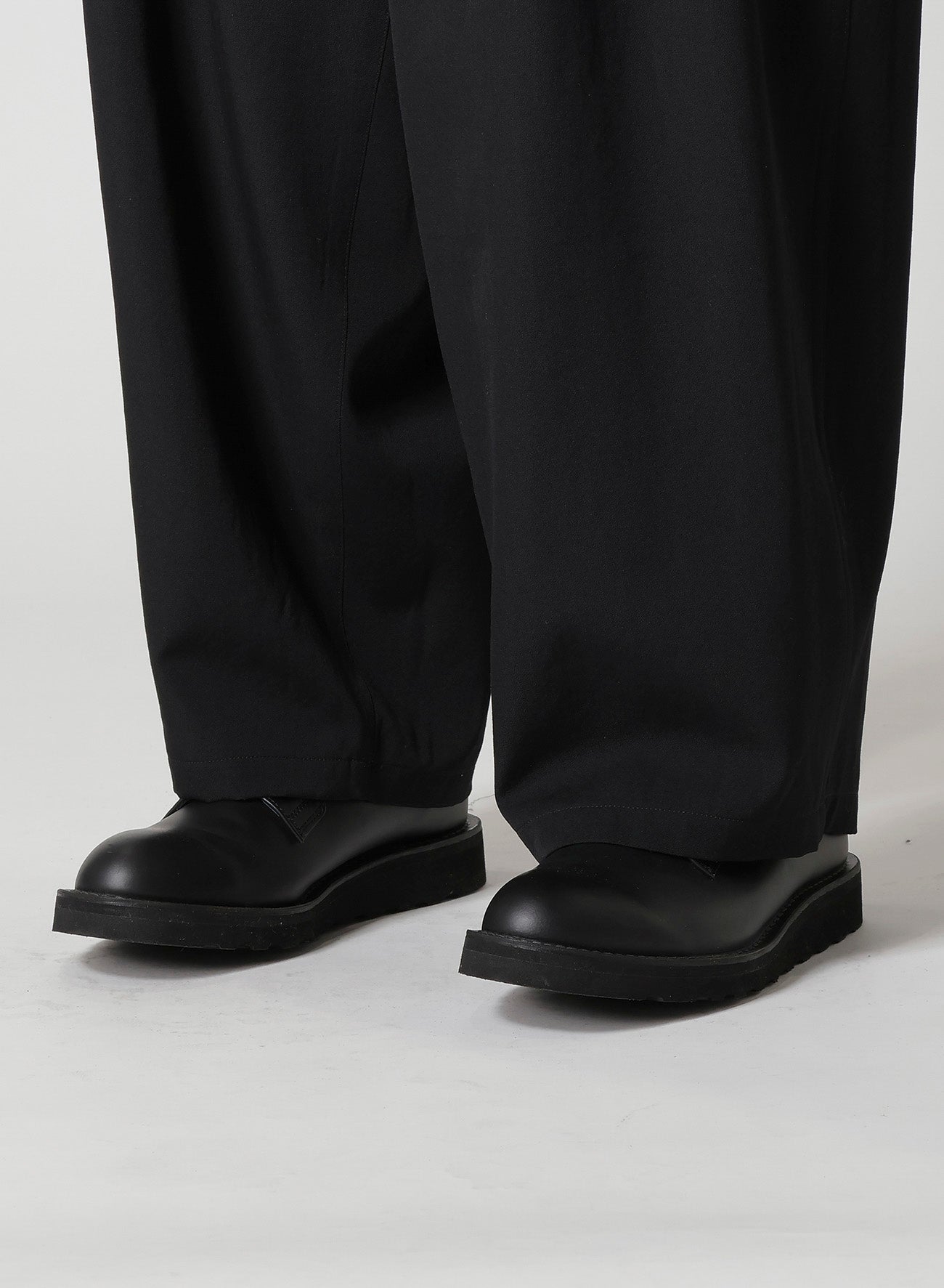 WOOL GABARDINE 12-TUCKS PANTS