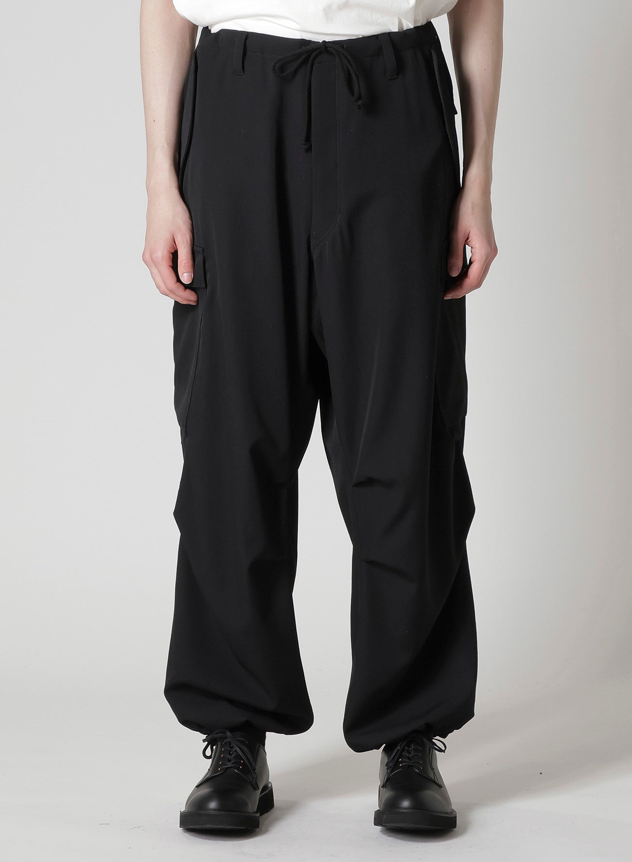 WOOL GABARDINE CARGO PANTS