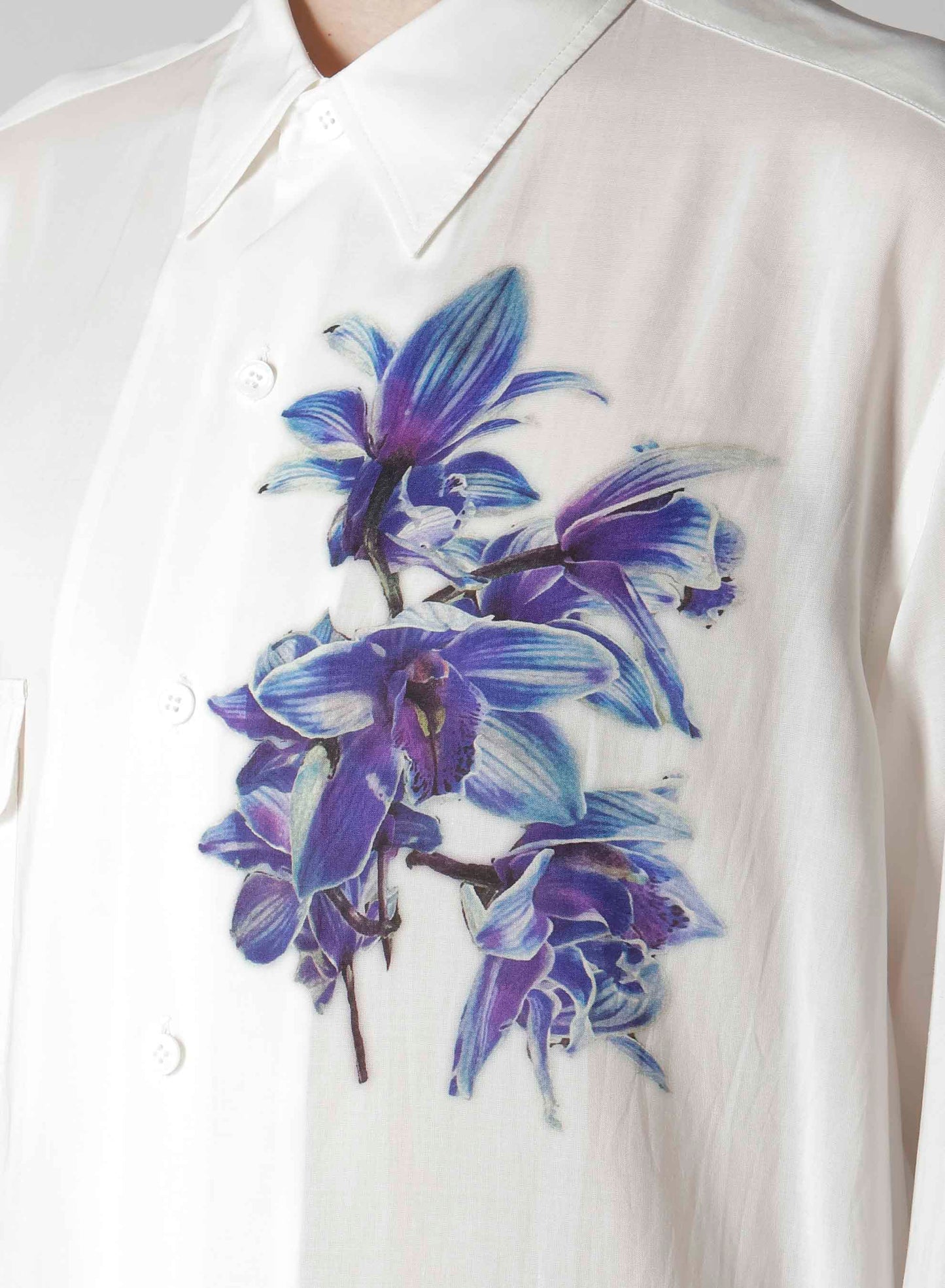 REGULAR COLLAR SHIRT WITH BLUE FLOWER PRINT