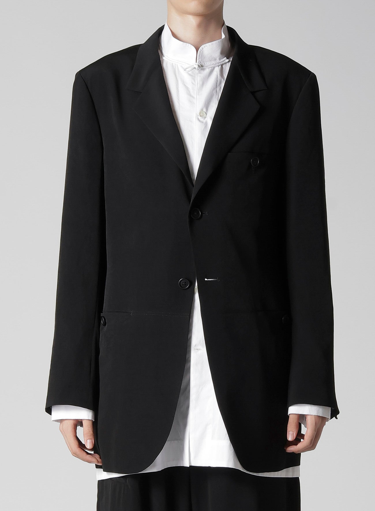 TA TUXEDO PARALLEL PANELED JACKET