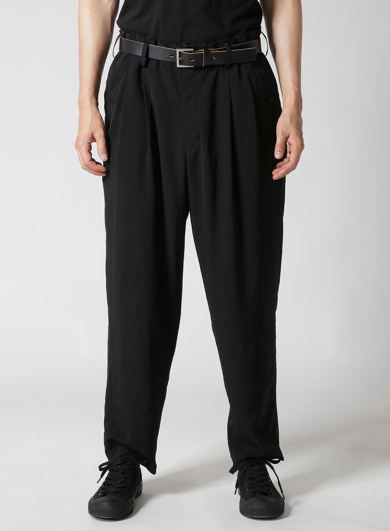 TA TUXEDO PANTS WITH POCKET DETAIL
