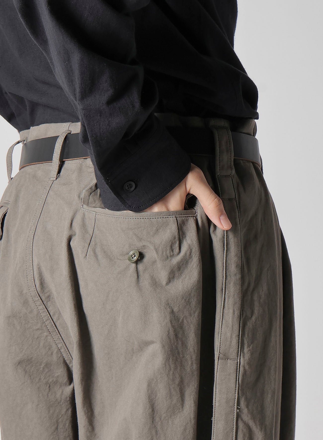 COTTON POPLIN PANTS WITH SIDE TAPE DETAIL
