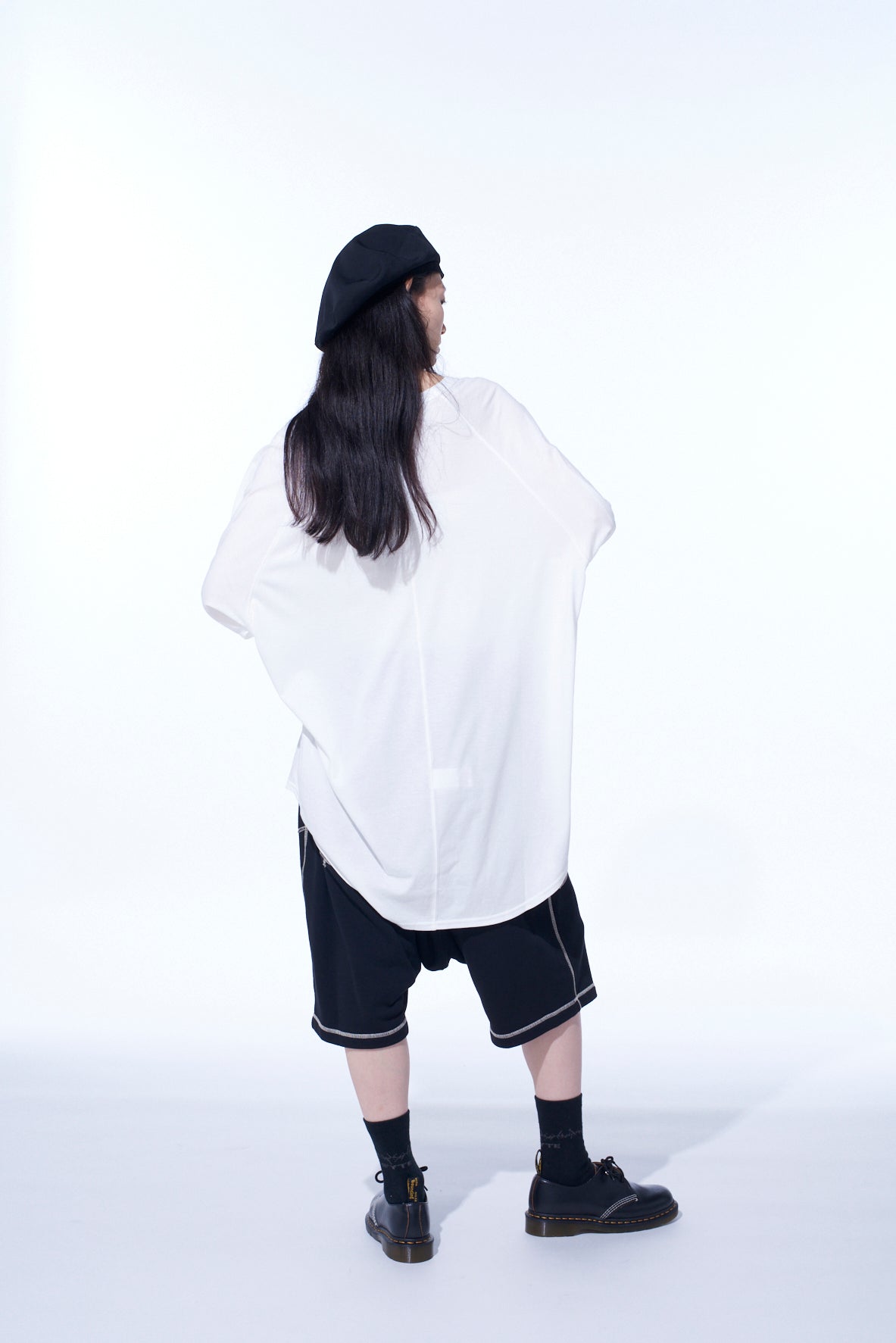 SOFT JERSEY BACK CENTER STITCH OVERSIZED RAGLAN SLEEVE T-SHIRT