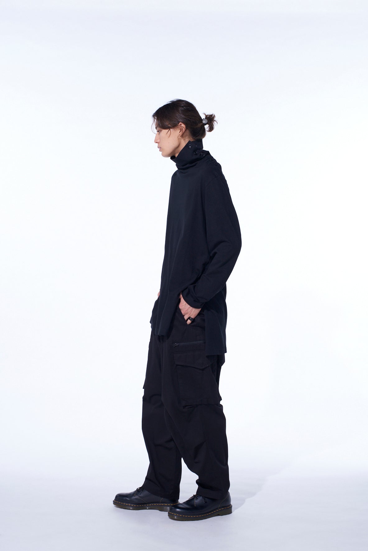 COTTON TWILL KNEE TUCK CARGO PANTS