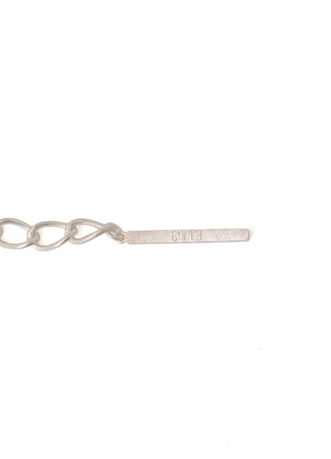 STUDS CONTRASTED TRIPLE CHAIN NECKLACE