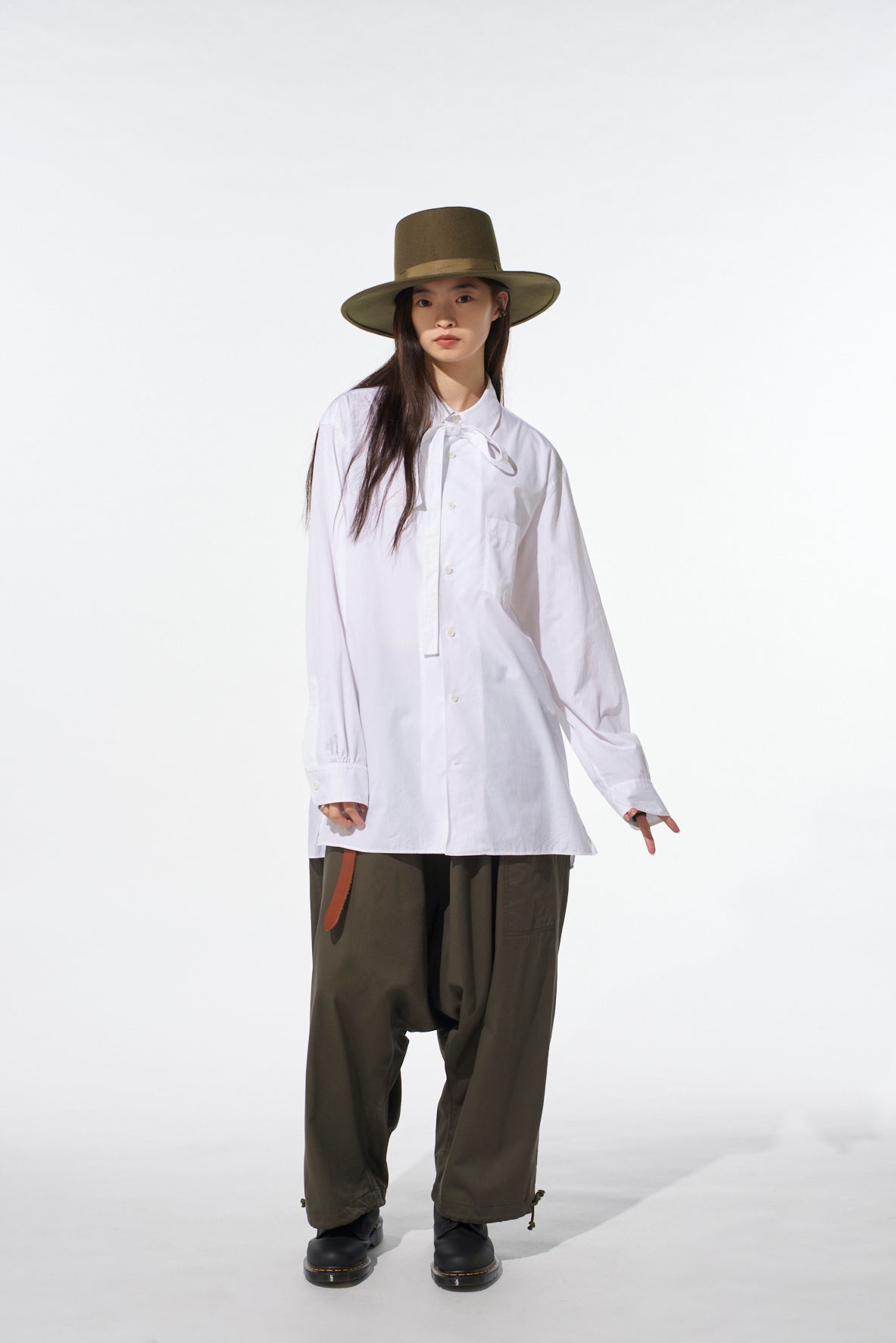 COTTON BROAD RIBON STAND COLLAR SHIRT