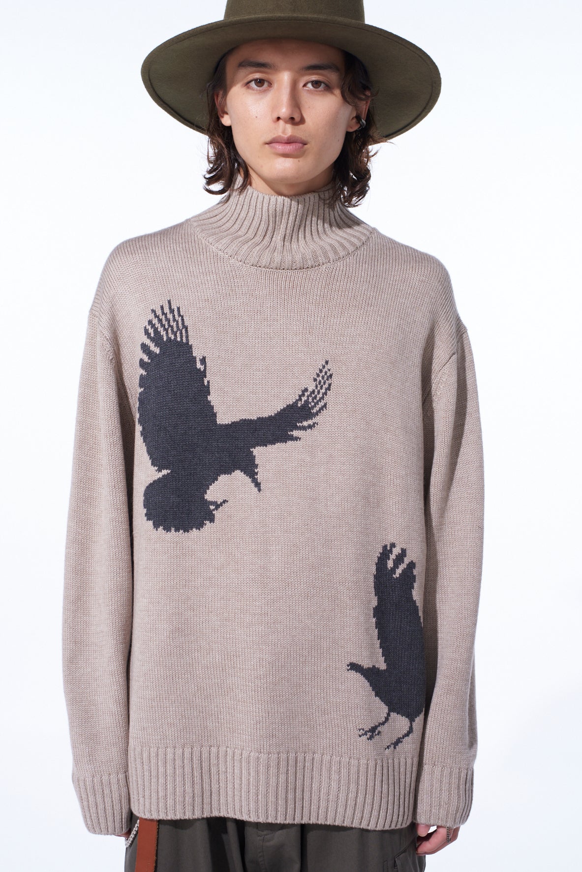7G WOOL-BLEND INTARSIA CROW-PATTERN HIGH NECK KNIT