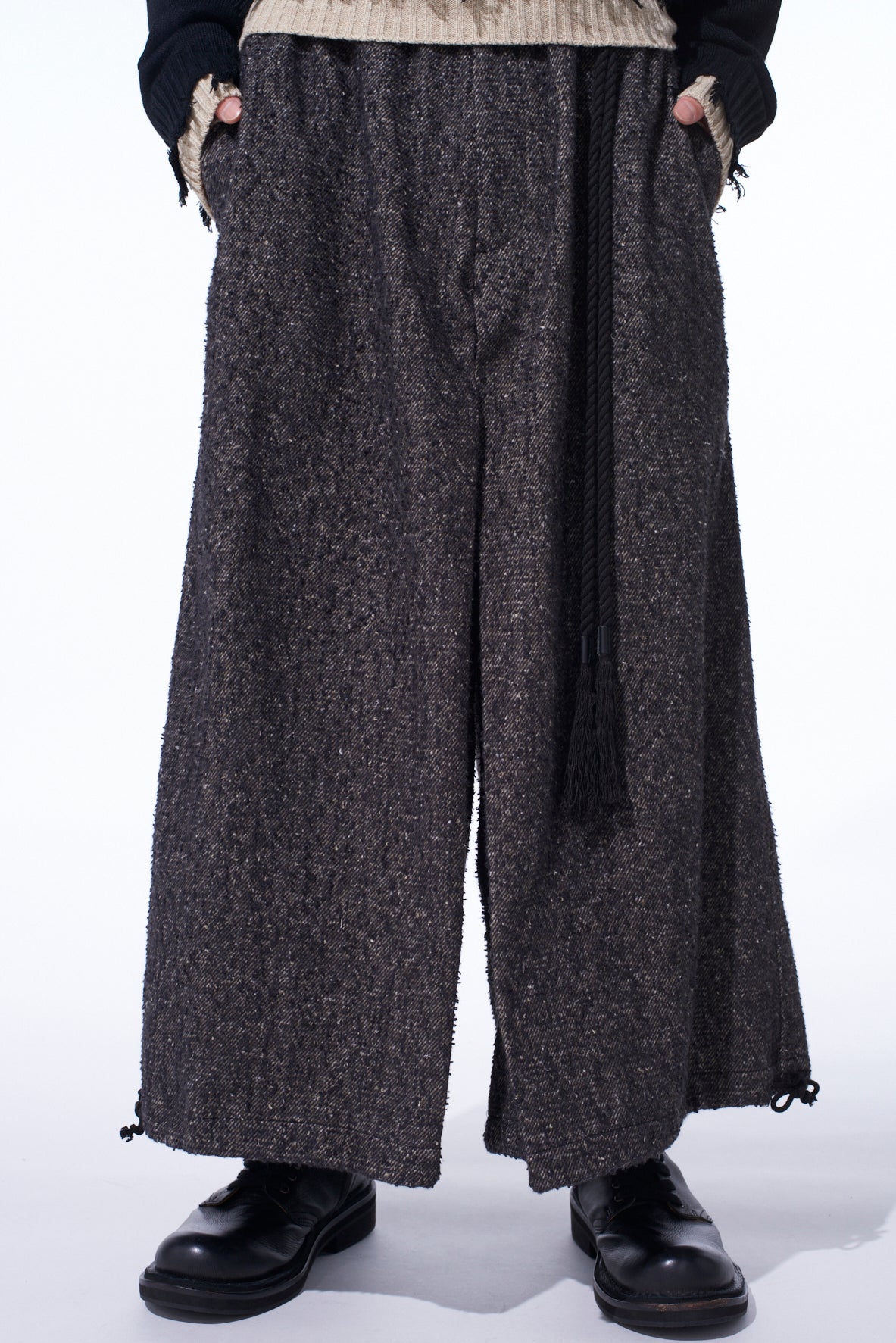 BRUSHED TWILL NEEDLE PUNCH ELASTIC HAKAMA PANTS