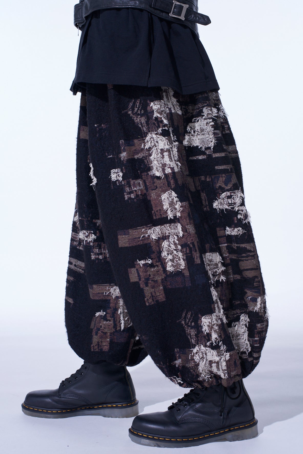 PATCHWORK CUT JACQUARD BALLOON PANTS