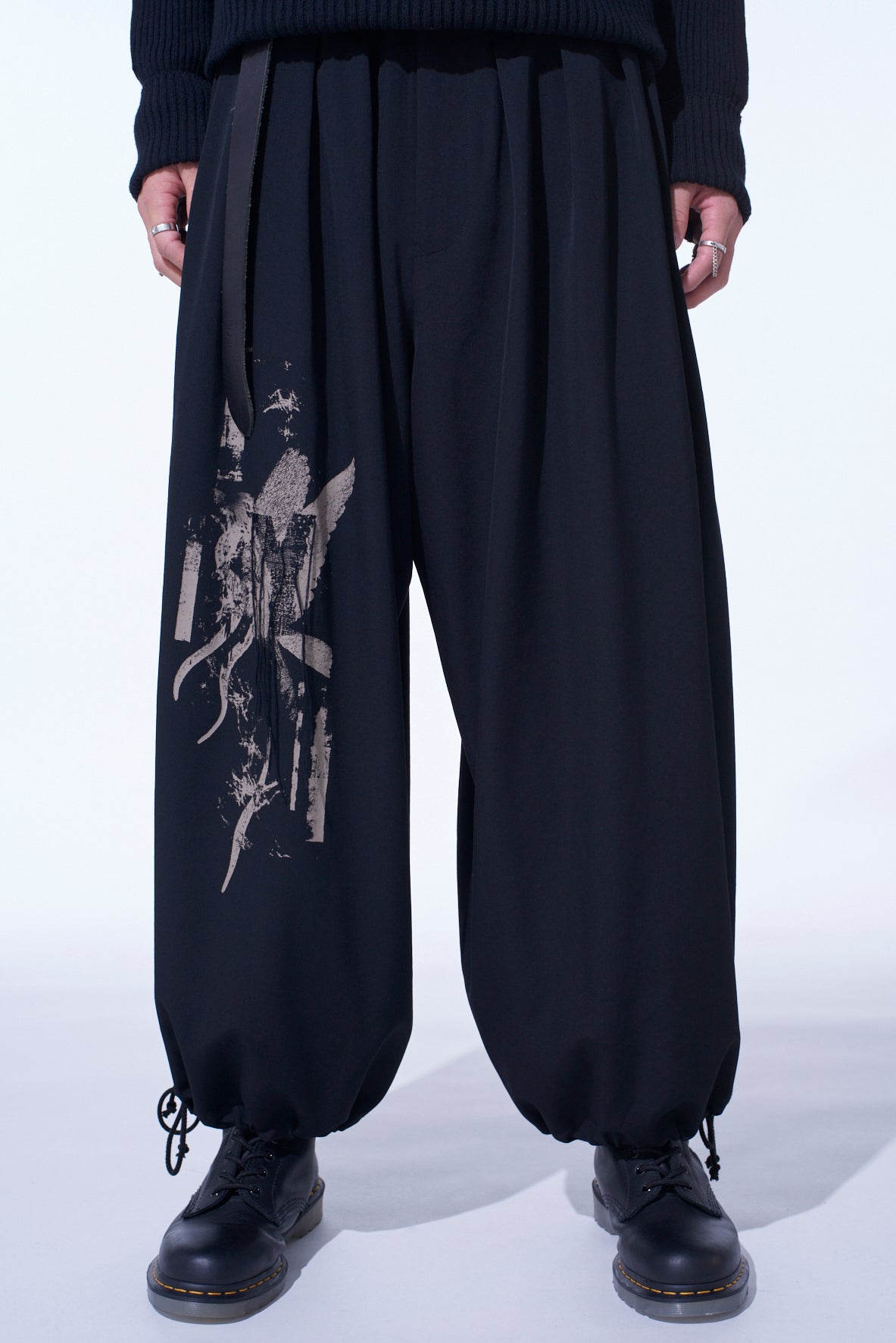 WASHER WOOL GABARDINE PRINT EMBROIDERY BALLOON PANTS