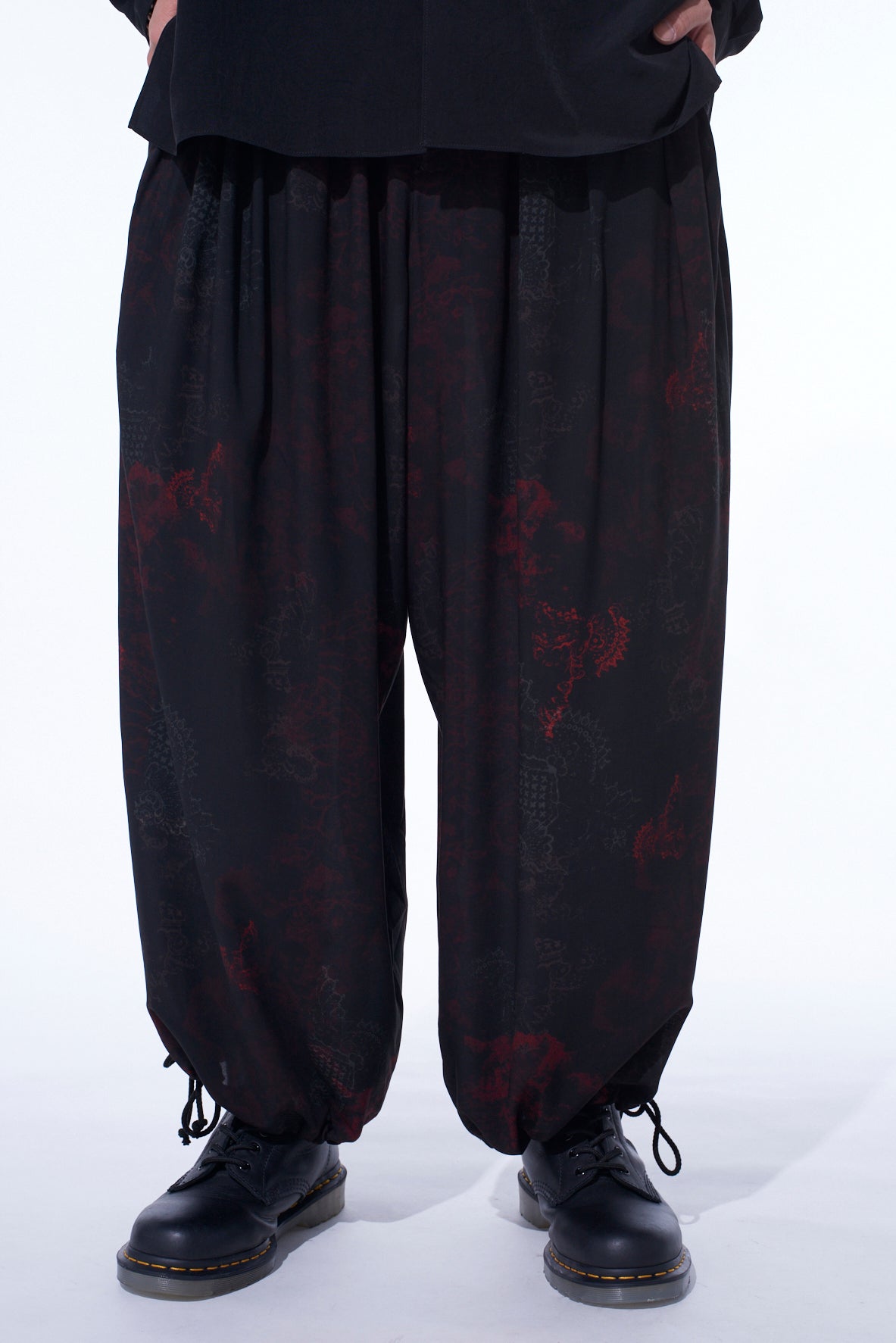 RAYON CRIMSON LACE PRINT BALLOON PANTS
