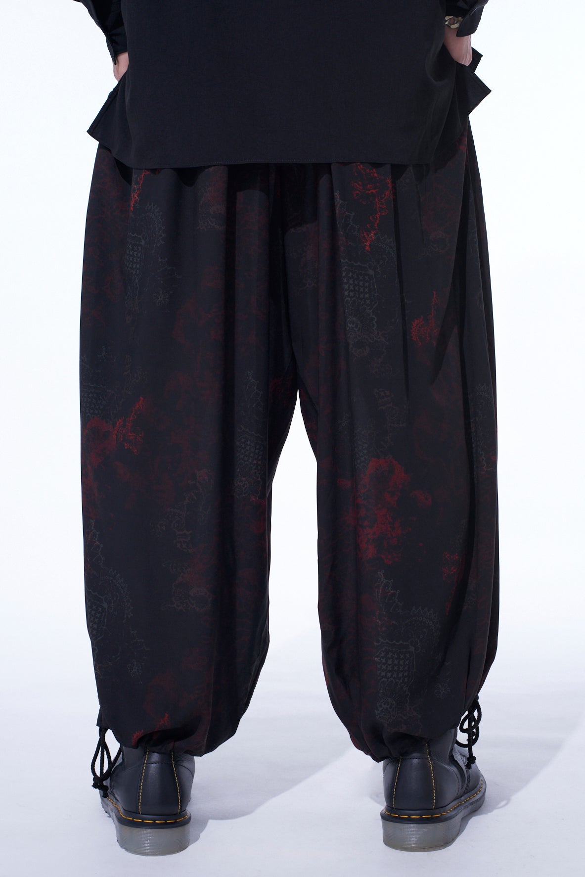 RAYON CRIMSON LACE PRINT BALLOON PANTS
