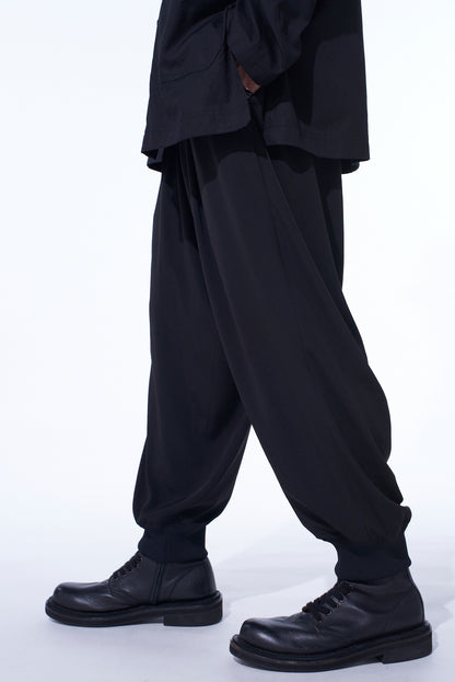 CREPE de CHINE HEM RIB 2 TUCK JOGGER PANTS