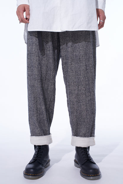 GLEN CHECK CUT-OUT HEM PANTS