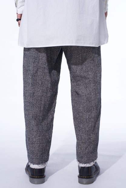 GLEN CHECK CUT-OUT HEM PANTS