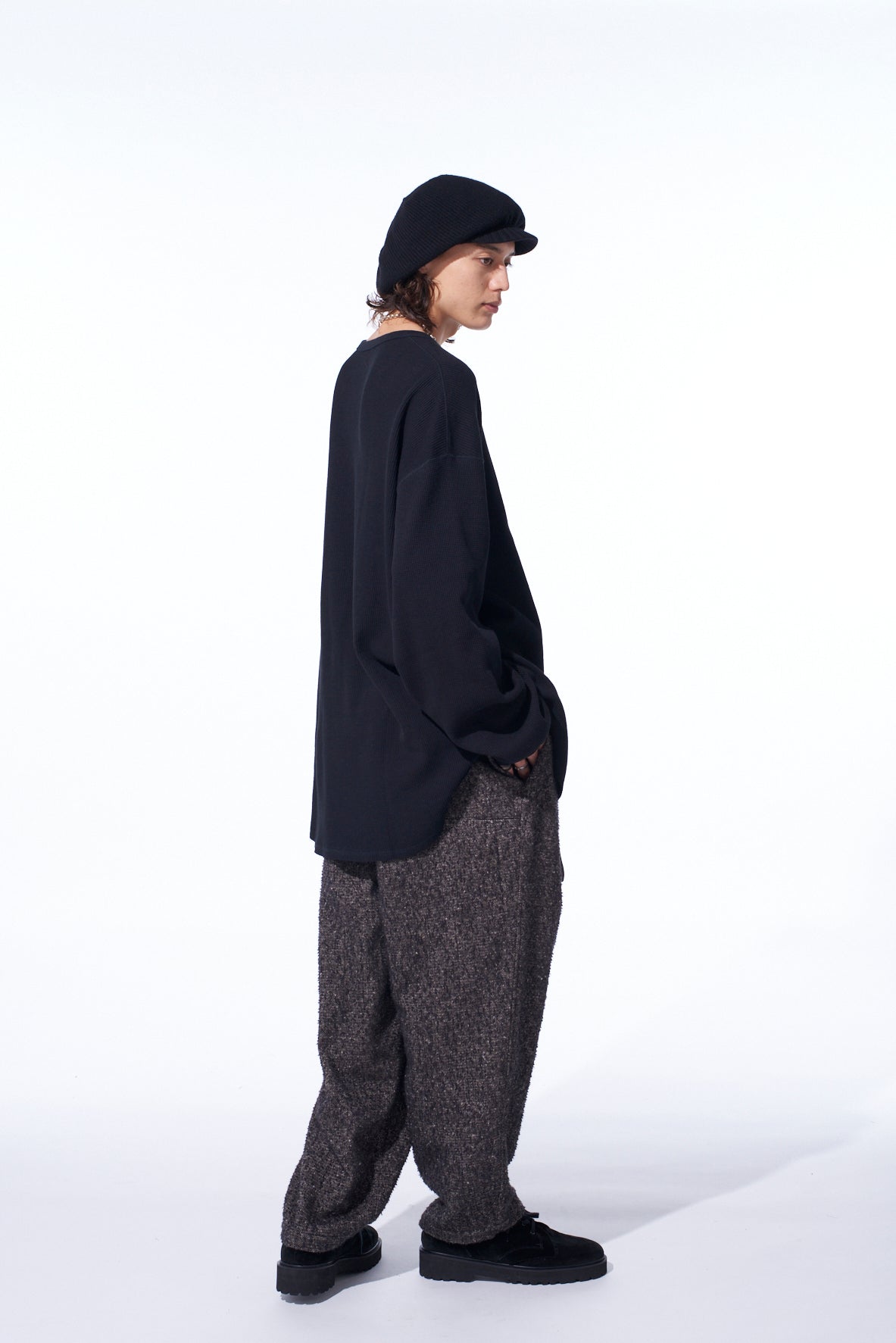 BRUSHED TWILL NEEDLE PUNCH TAPERED PANTS