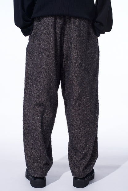 BRUSHED TWILL NEEDLE PUNCH TAPERED PANTS