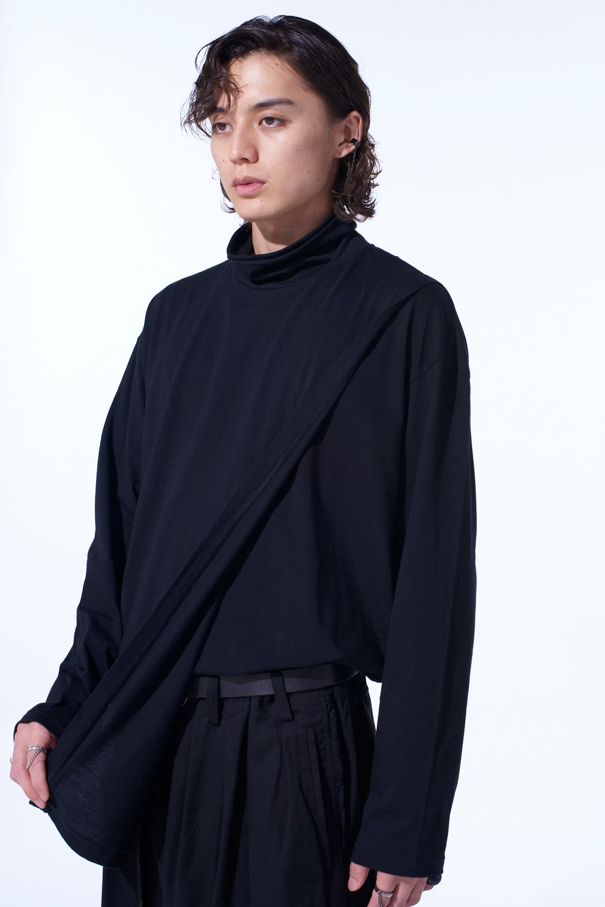 30/COTTON JERSEY LAYERED FRONT TURTLENECK LONG T-SHIRT