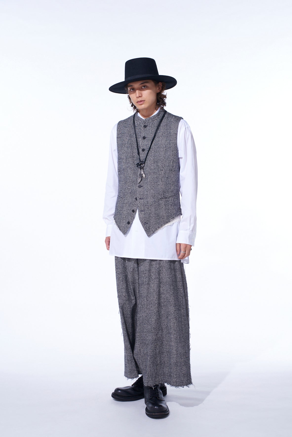 GLEN CHECK CUT-OUT HEM STAND COLLAR VEST