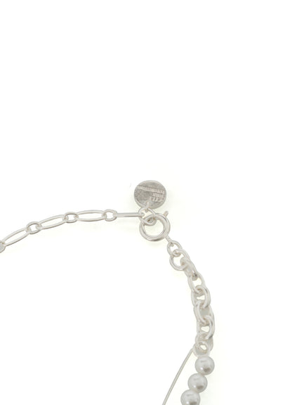 SAFETY PIN IMITATION PEARL CHOKER