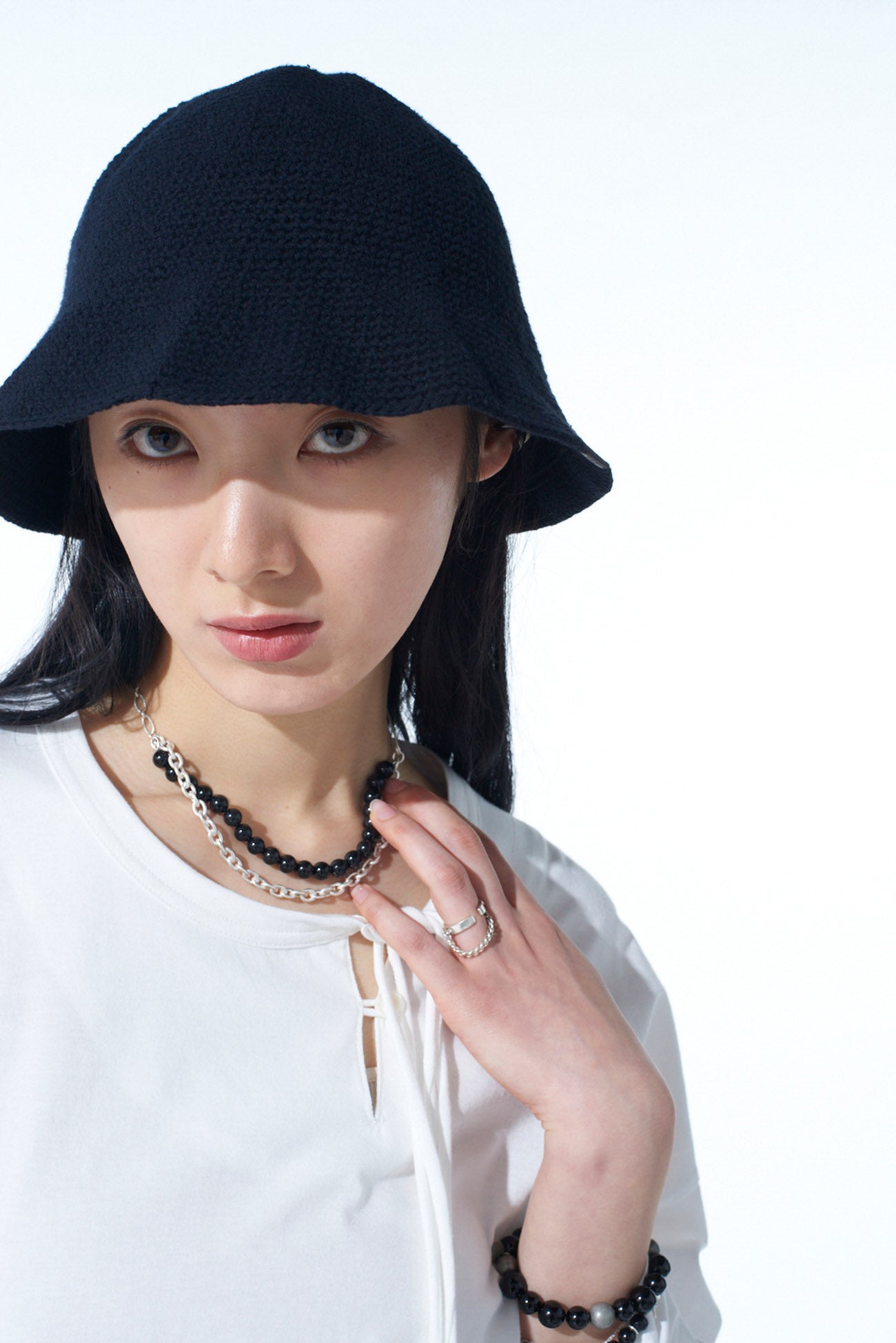 SAFETY PIN ONYX CHOKER