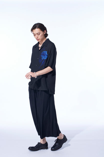 "BLUE CARNATION" COLLAGE PRINTED OPEN-COLLAR SHIRT