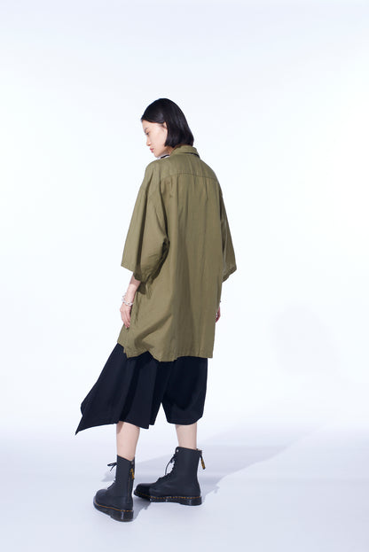 COTTON/CELLULOSE BROAD FLAP POCKETS OVERSIZED SHORT-SLEEVE SHIRT