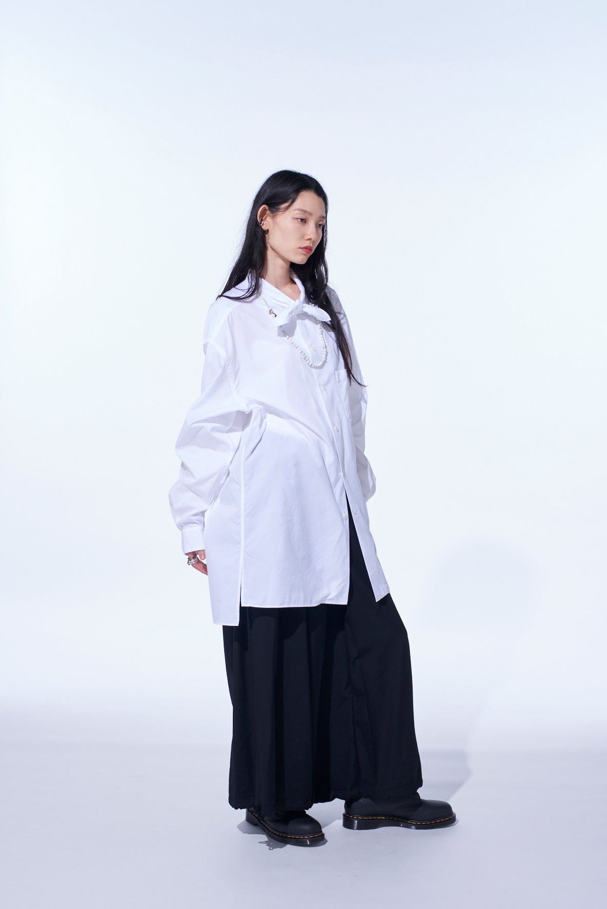 COTTON BROAD RIBBON COLLAR SHIRT