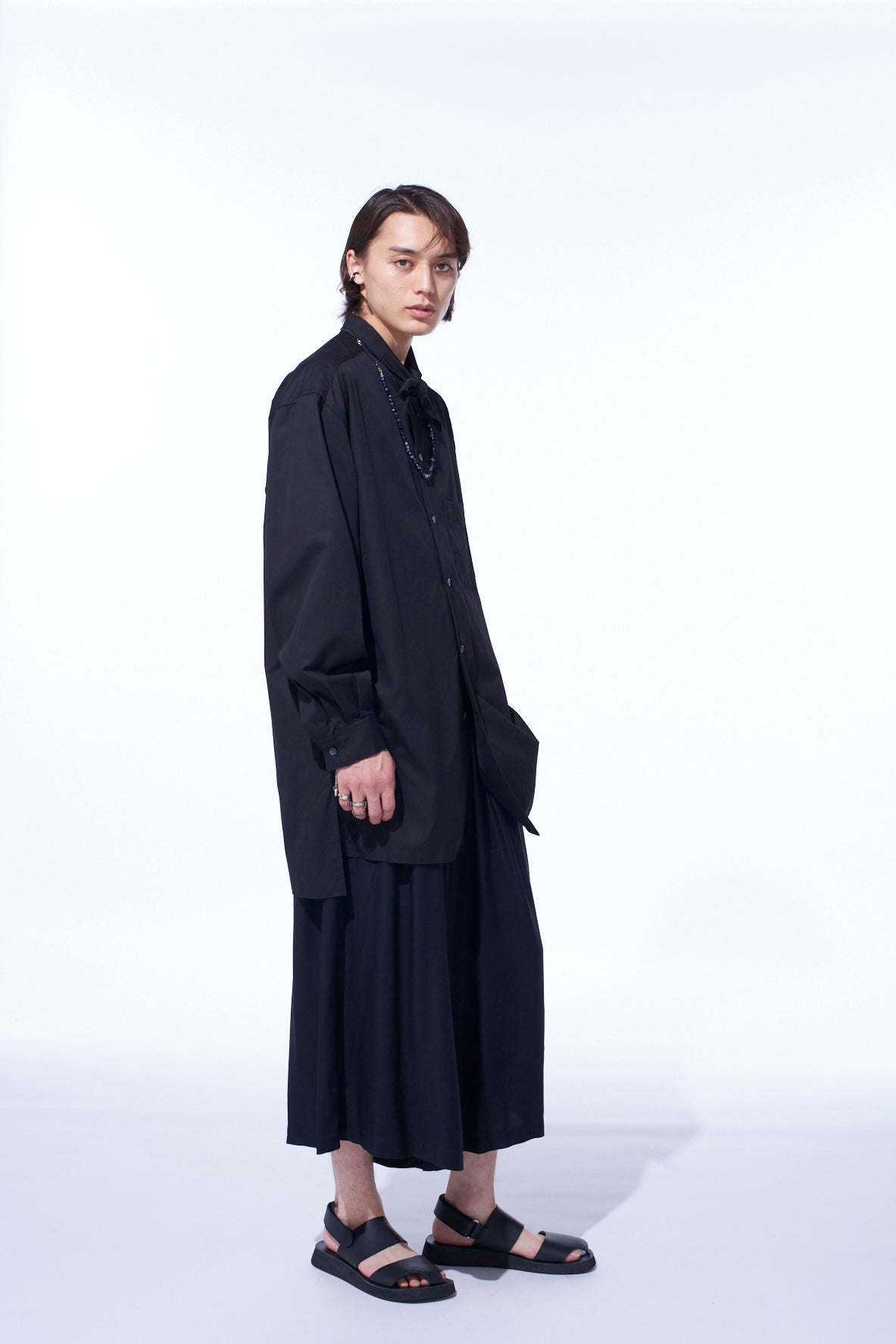 COTTON BROAD RIBBON COLLAR SHIRT