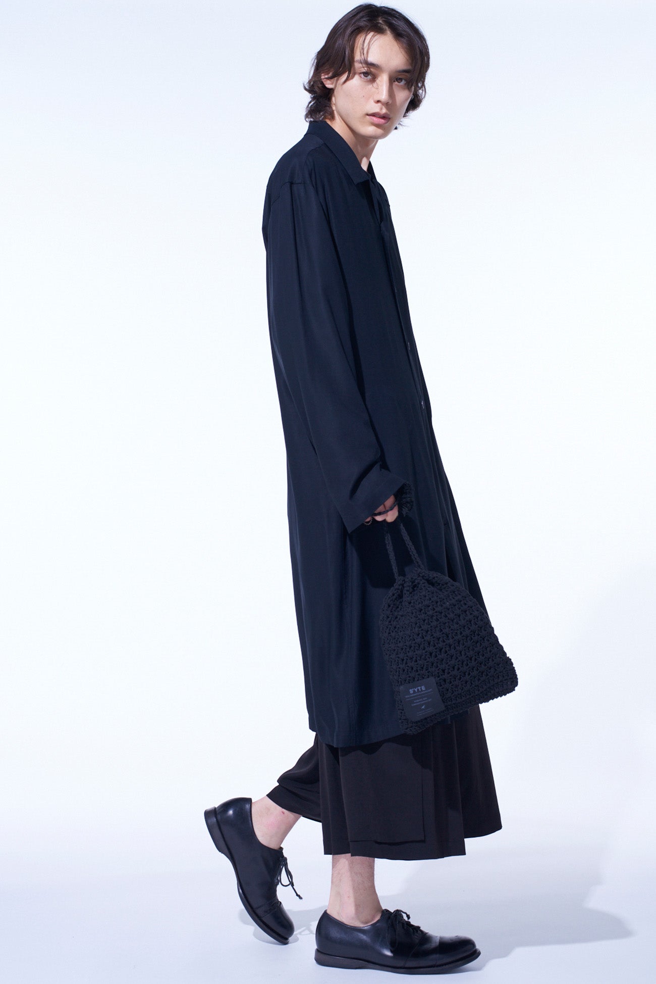 KNITTED DRAWSTRING MINI BAG