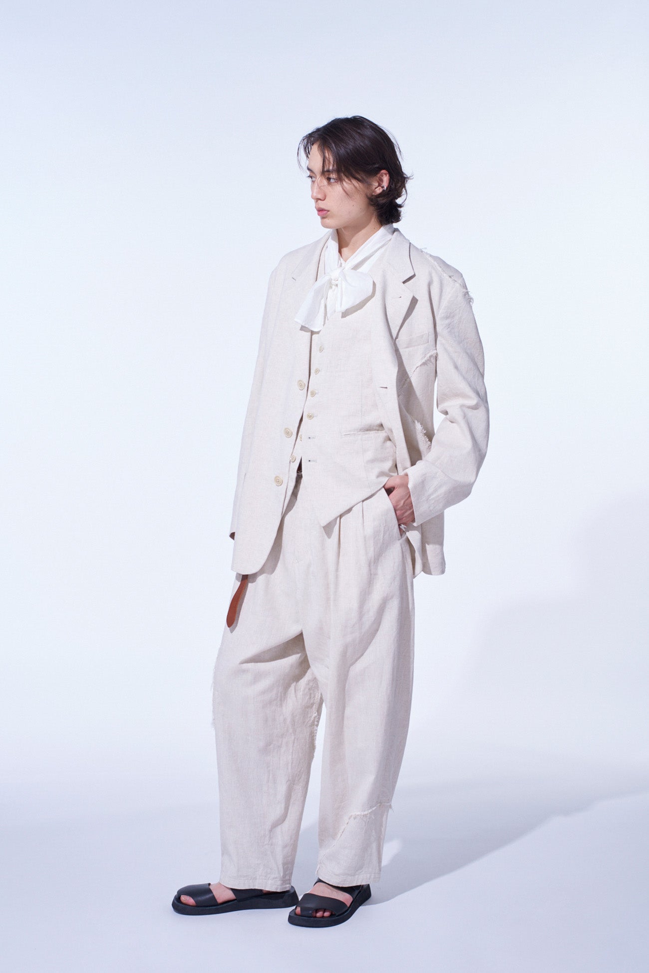 LINEN/COTTON HERRINGBONE ZIGZAG CUT-OUT JACKET