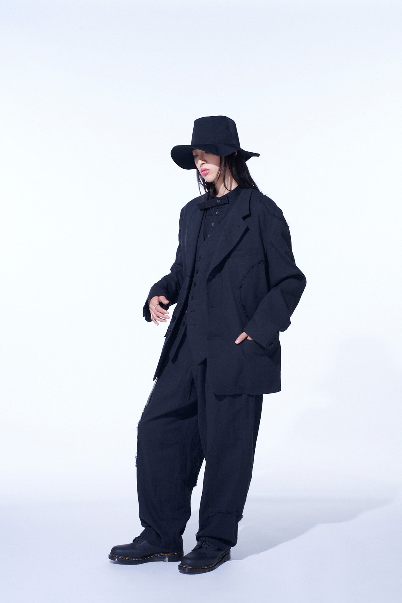 LINEN/COTTON HERRINGBONE ZIGZAG CUT-OUT JACKET