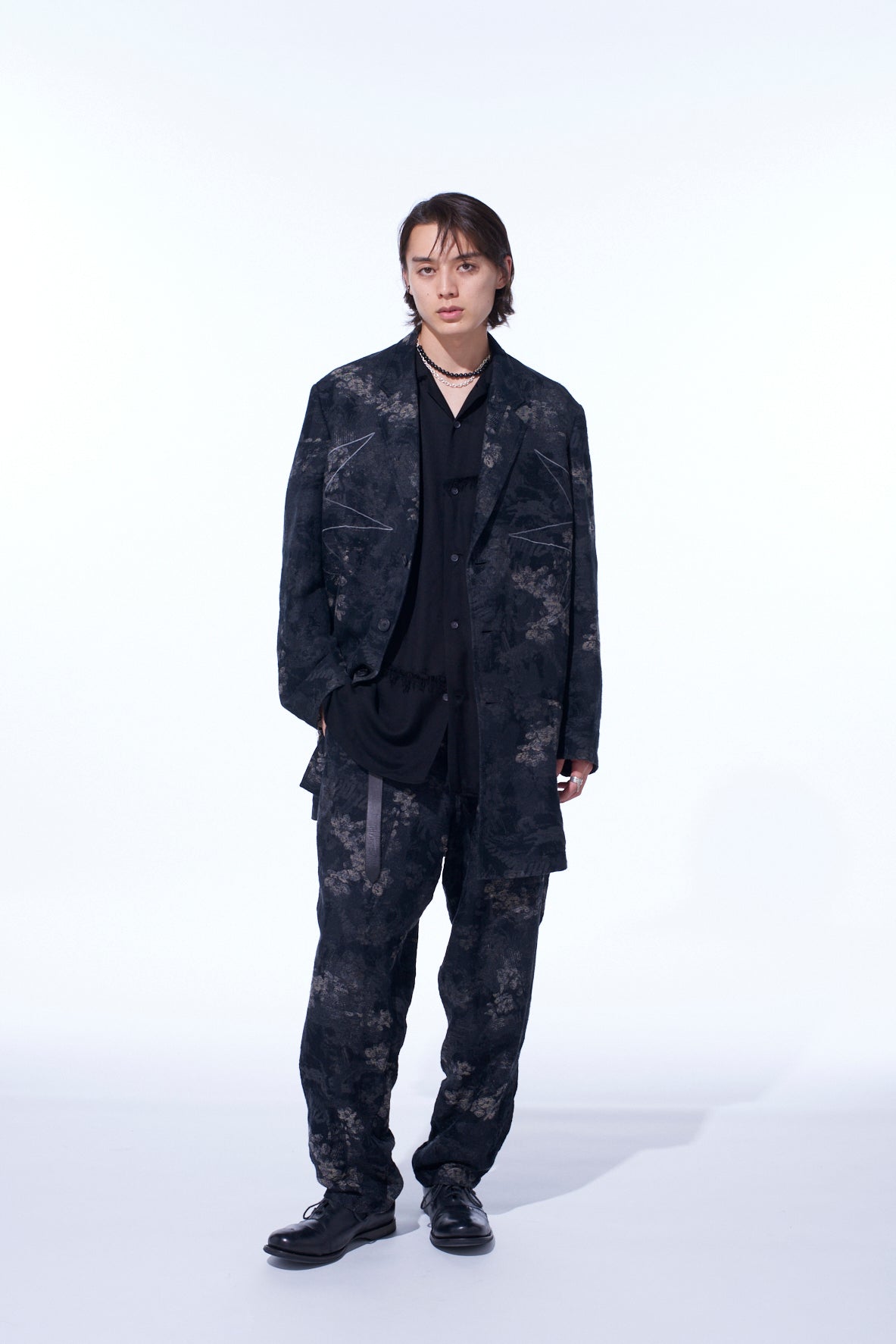 S’YTE × GDC Collaborate Collection- FADED FLORAL JACQUARD OCTAGON STAR EMBROIDERY LONG JACKET