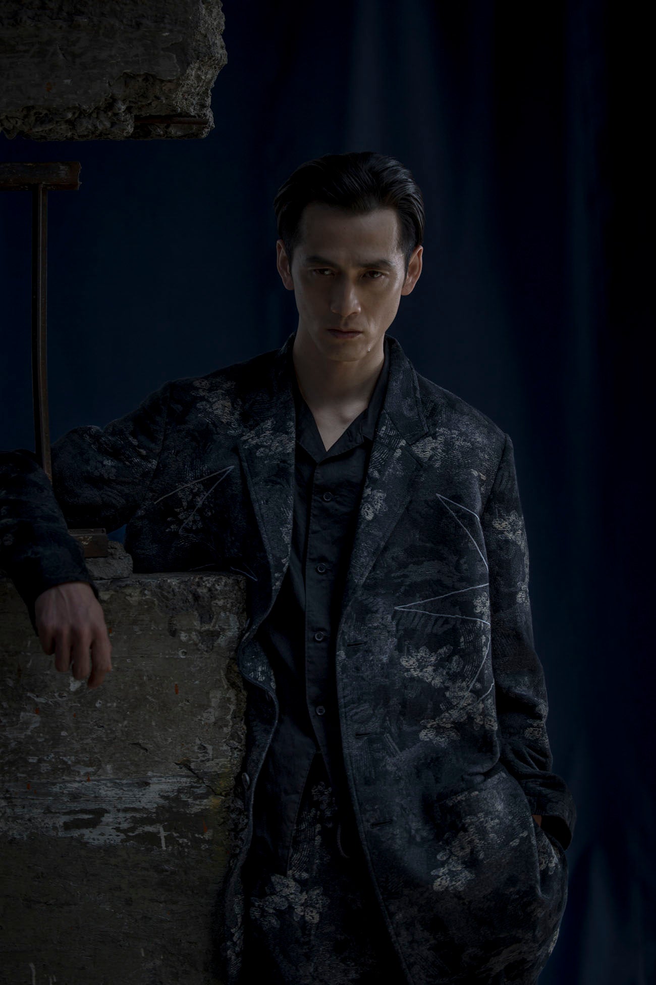 S’YTE × GDC Collaborate Collection- FADED FLORAL JACQUARD OCTAGON STAR EMBROIDERY LONG JACKET