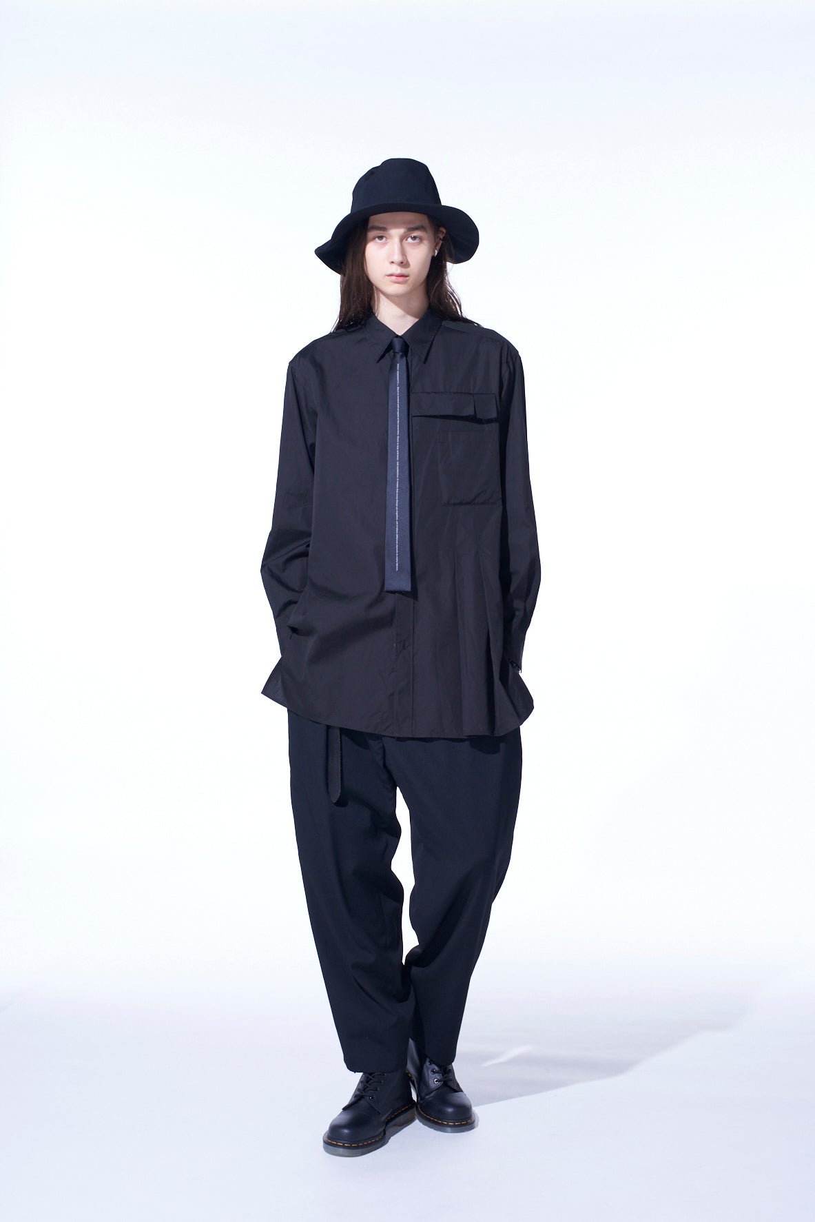 SILK SATIN「BLACK IS MODEST」MESSAGE NARROW SQUARE TIE