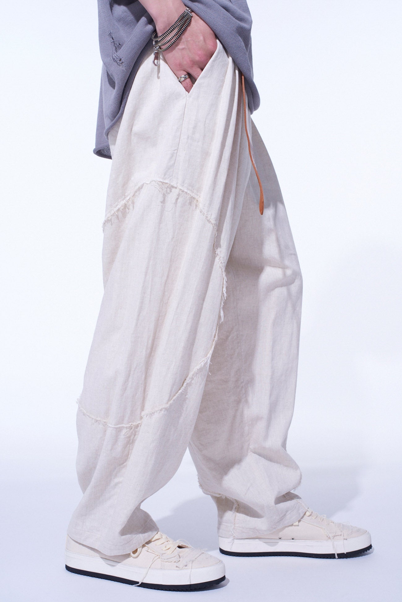 LINEN/COTTON HERRINGBONE ZIGZAG CUT-OUT PANTS