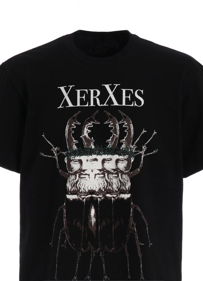 S'YTE x KOICHI IYODA ARTWORK PRINTED T-SHIRT -Xerxes-